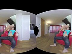 凯西·安德森的熟女幻想在VR色情片中实现